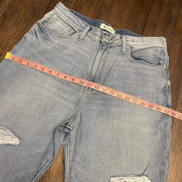 Madewell | The Mom Jean - Picture 11 of 12